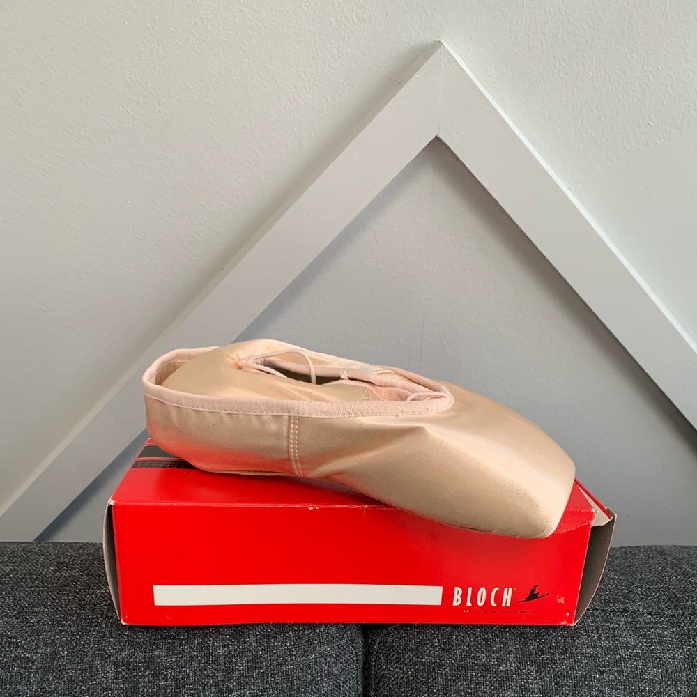 Bloch Balance Pointe Shoes- Still in Box!!!